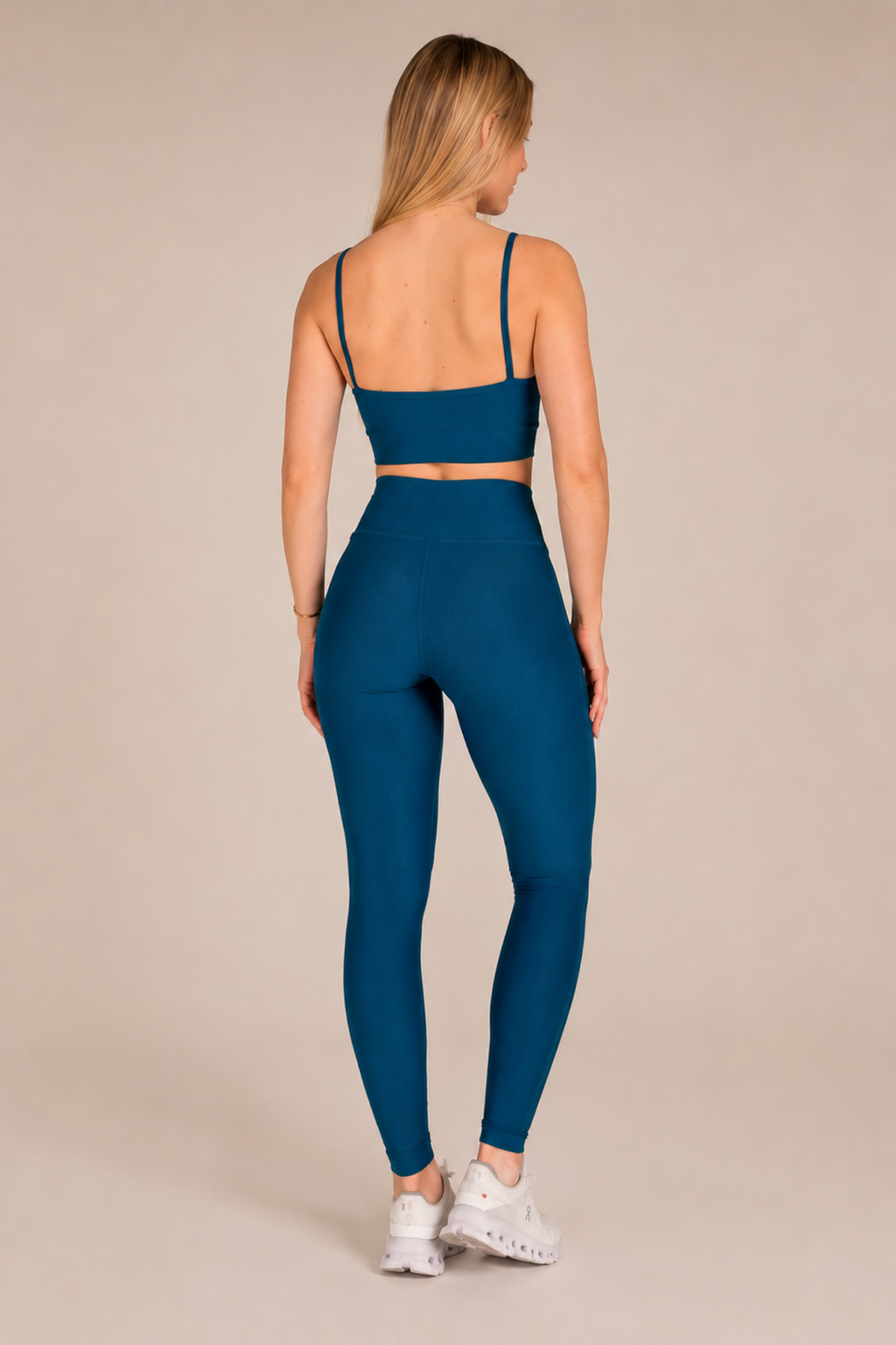 Conjunto Aura Legging + Top Petróleo