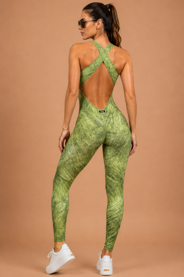 Macacão empina bumbum oasis